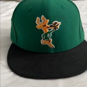 Milwaukee Bucks hat. Fitted